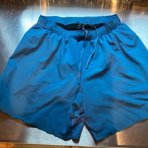 Men’s lulu lemon shorts